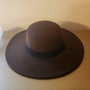 Olive bolero brim hat with black ribbon